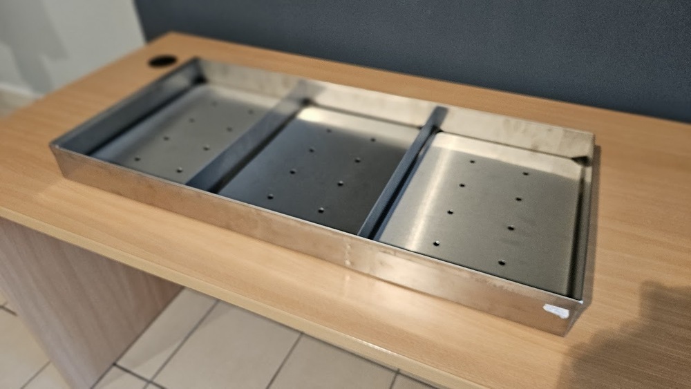 Pojemnik nierdzewny na mięso z ociekaczem | Ikmet OCIEKACZ OUTLET