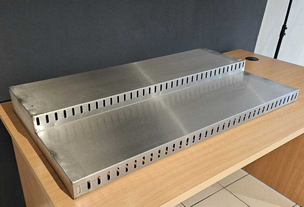 Stojak nierdzewny dwustopniowy pełny 900x470x90 mm | STOJAK OUTLET