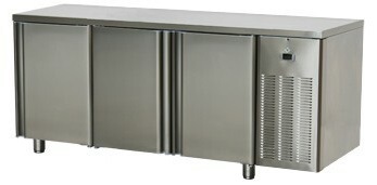 Stół chłodniczy trzydrzwiowy z rantem SCH - 3D/N | RM 00008716 | RM Gastro 00008716